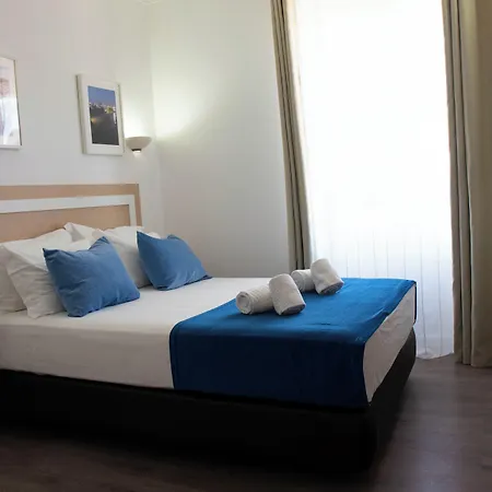 Hotel By Kavia 2*