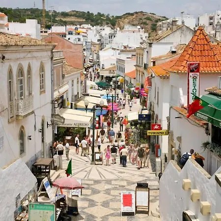 By Kavia Albufeira
