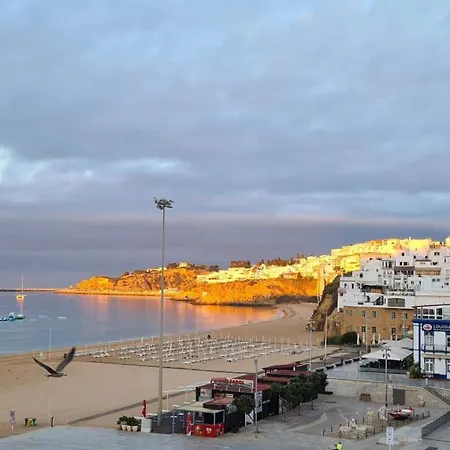 By Kavia Albufeira
