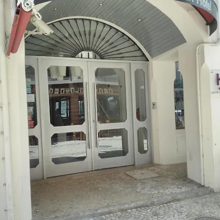 By Kavia 2* Αλμπουφέιρα