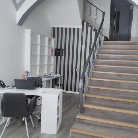 By Kavia Αλμπουφέιρα