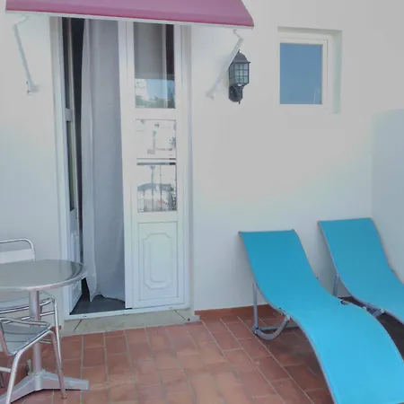 Ξενοδοχείο By Kavia