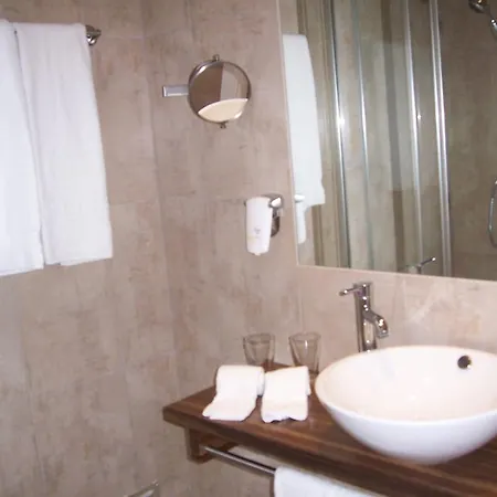 By Kavia Hotel 2*